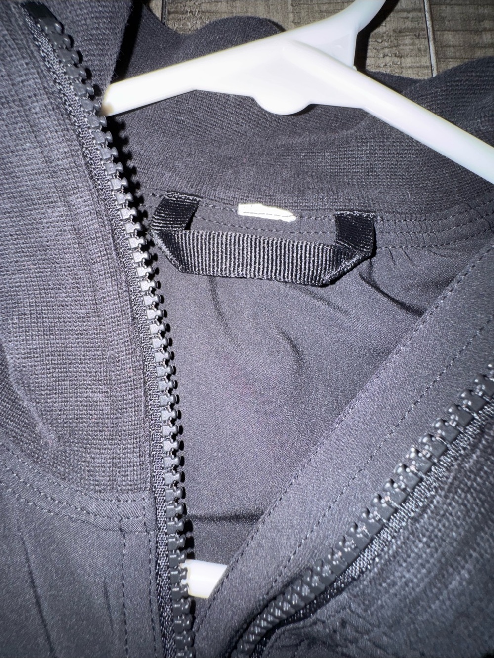 lululemon athletica Black All Roads 1/2 zip sz 4 - Picture 6 of 6